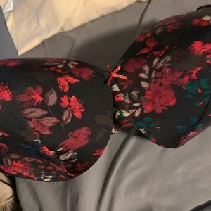 4 Lane Bryant- Cacique, 3 size 42F and 1 is 46DDD. They are brand new,never worn